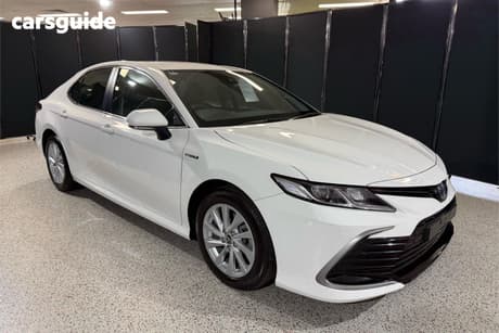White 2022 Toyota Camry Sedan Ascent