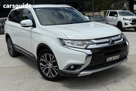 White 2016 Mitsubishi Outlander Wagon Ls Safety Pack (4X4) 7 Seats