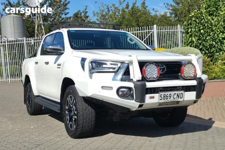 White 2021 Toyota Hilux Double Cab Pick Up Sr5 (4X4)