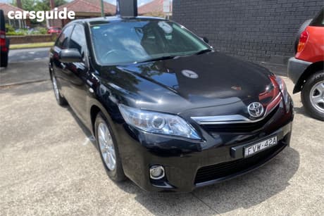Black 2010 Toyota Camry Sedan Luxury Hybrid