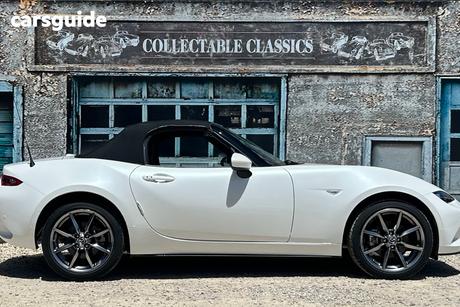 White 2021 Mazda MX-5 Convertible Roadster Gt