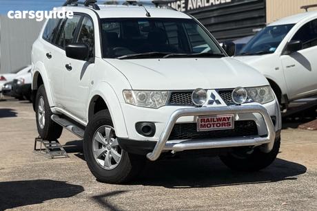 White 2011 Mitsubishi Challenger Wagon (4X2)