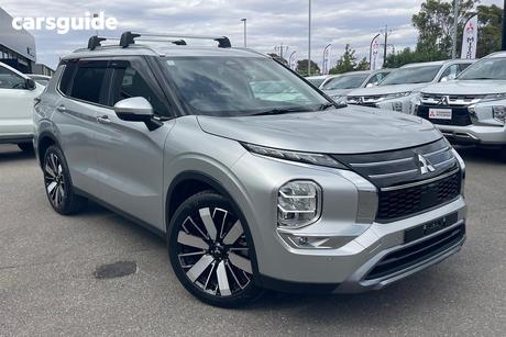 Silver 2025 Mitsubishi Outlander Wagon Aspire 7 Seat (Awd)