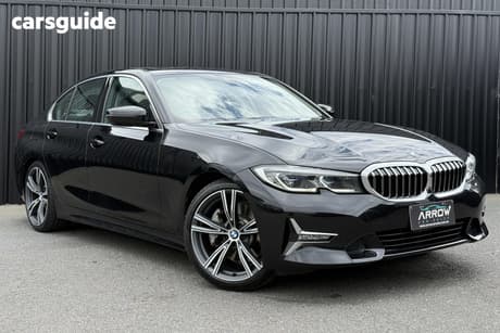 Black 2022 BMW 330I Sedan Luxury Line