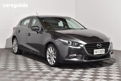 Grey 2018 Mazda 3 Hatchback Sp25