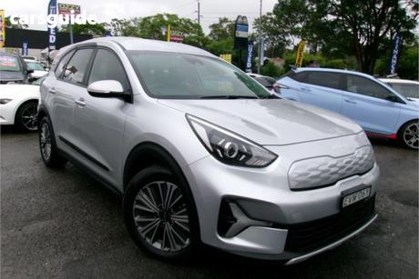 Silver 2022 Kia Niro Wagon Hev S (Hybrid)
