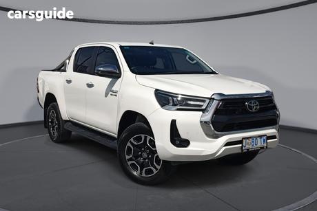 White 2021 Toyota Hilux Double Cab Pick Up Sr5 (4X4)