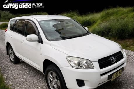 White 2011 Toyota RAV4 Wagon Cv (4X4)