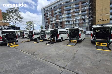 White 2020 Toyota HiAce Bus Commuter (12 Seats)