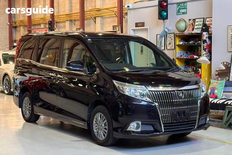 Purple 2015 Toyota Esquire Commercial