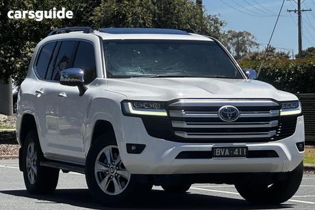 White 2022 Toyota Landcruiser Wagon Lc300 Sahara (4X4)