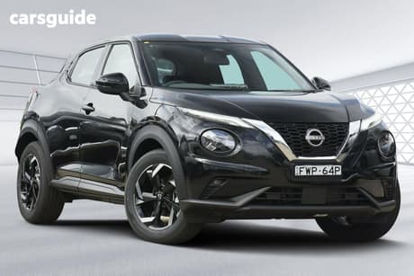 Black 2025 Nissan Juke Hatchback St+