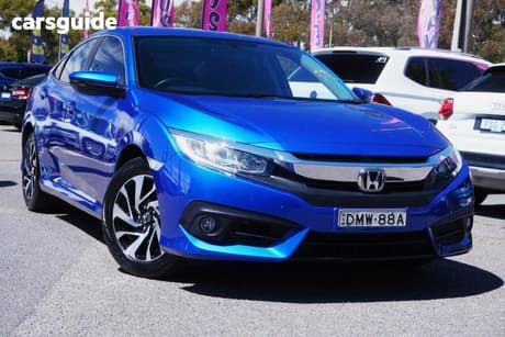 Blue 2017 Honda Civic Hatchback Vti-S