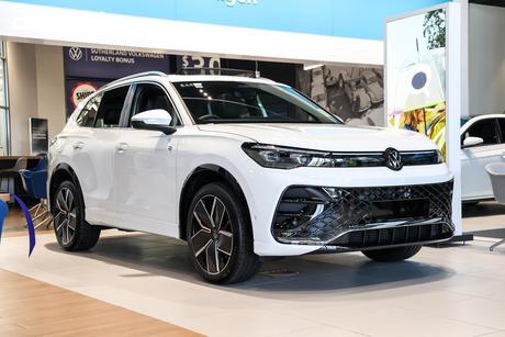 White 2025 Volkswagen Tiguan Wagon 195Tsi R-Line