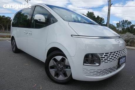 White 2022 Hyundai Staria Wagon