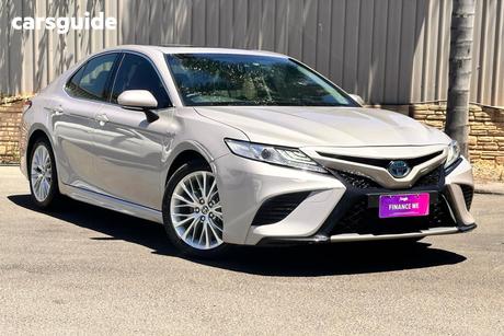 Silver 2020 Toyota Camry Sedan Sl