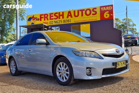Blue 2010 Toyota Camry Sedan Hybrid