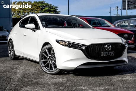 White 2025 Mazda Mazda3 Hatchback G20 Touring Vision