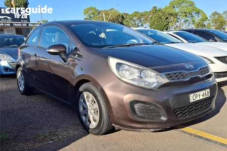 Brown 2012 Kia RIO Hatchback S