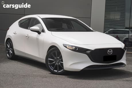 White 2022 Mazda 3 Hatchback G20 Touring