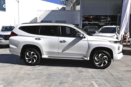 White 2024 Mitsubishi Pajero Sport Wagon Exceed (4Wd) 7 Seat