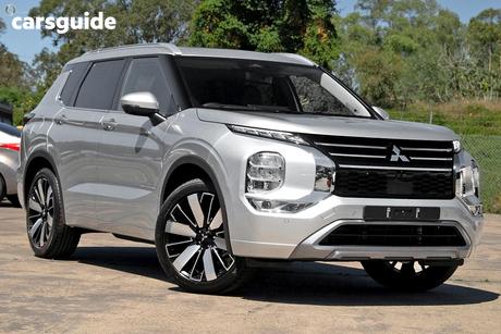 Silver 2025 Mitsubishi Outlander Wagon Exceed 5 Seat (Awd)