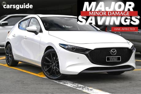 White 2025 Mazda Mazda3 Hatchback G25 Astina