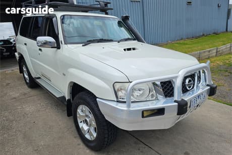 White 2010 Nissan Patrol Wagon St (4X4)
