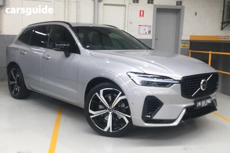 Silver 2022 Volvo XC60 Wagon Recharge Phev