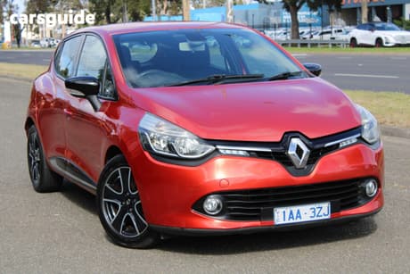 Red 2013 Renault Clio Hatchback Expression