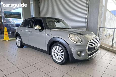 Grey 2014 Nissan Navara Dual Cab Pick-up St (4X2)