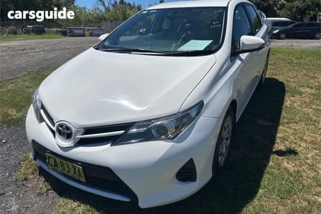 White 2014 Toyota Corolla Hatchback Ascent