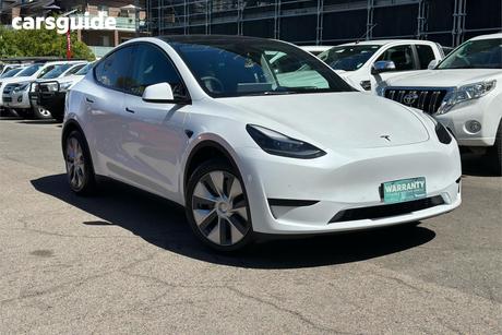 White 2023 Tesla Model Y Wagon Rear-Wheel Drive