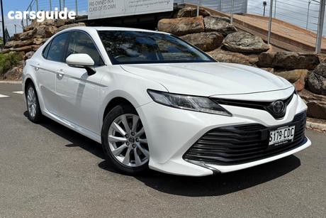 White 2019 Toyota Camry Sedan Ascent