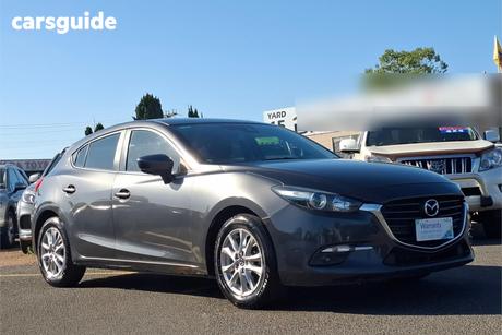 Grey 2017 Mazda 3 Hatchback Maxx