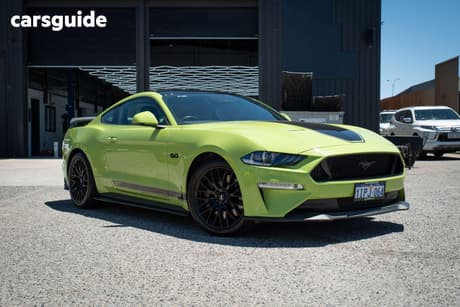 Green 2020 Ford Mustang Fastback Gt 5.0 V8
