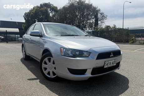 Silver 2011 Mitsubishi Lancer Sedan Es