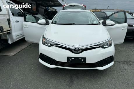 White 2016 Toyota Corolla Hatchback Ascent