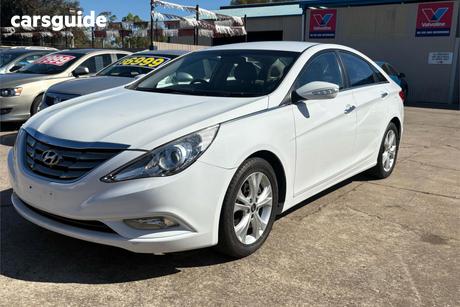 White 2011 Hyundai I45 Sedan Elite
