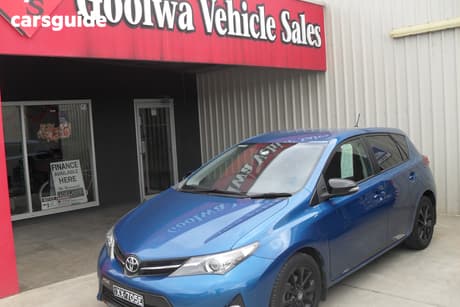 Blue 2014 Toyota Corolla Hatchback Rz