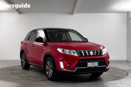 Red 2023 Suzuki Vitara Wagon Beat