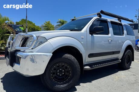 Silver 2009 Nissan Pathfinder Wagon St (4X4)