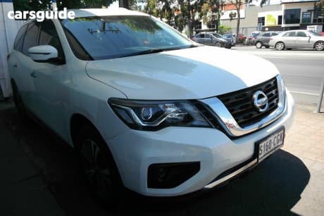 White 2016 Nissan Pathfinder Wagon St (4X4)