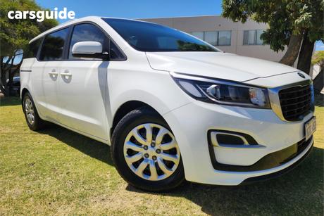 White 2018 Kia Carnival Wagon S