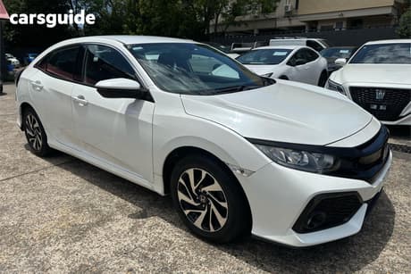 White 2019 Honda Civic Hatchback Vti-S