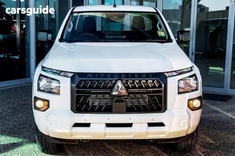 White 2025 Mitsubishi Triton Cab Chassis Glx (4X4)