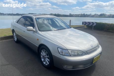 Gold 1997 Lexus ES300 Sedan Lxs