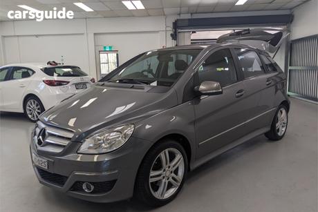 Grey 2011 Mercedes-Benz B180 Hatchback