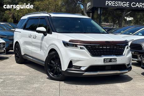 White 2021 Kia Carnival Wagon Platinum