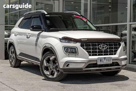 White 2022 Hyundai Venue Wagon Elite (Black) Sunroof